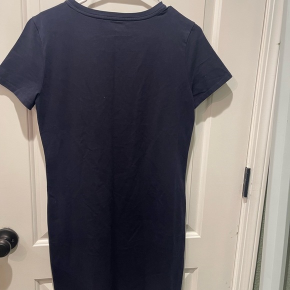 Tommy Hilfiger Navy Tee with Red and White Accents size small
004 - Picture 3 of 3